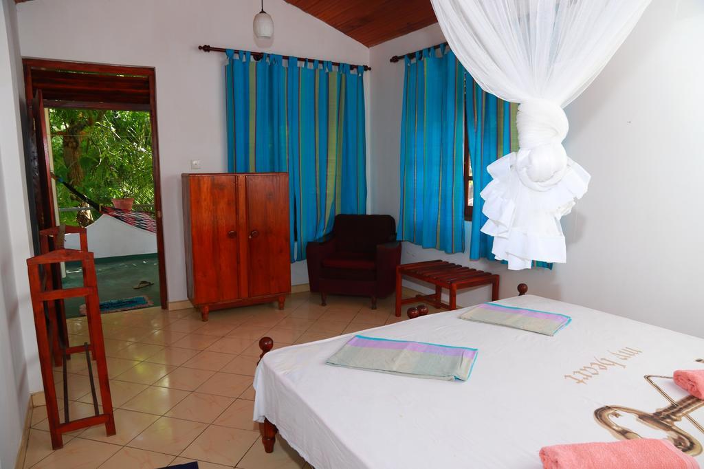 Panorama Rock Cafe Bed & Breakfast Tangalle Oda fotoğraf