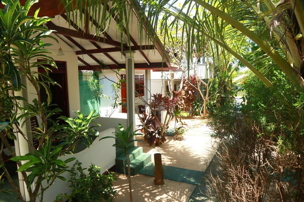 Panorama Rock Cafe Bed & Breakfast Tangalle Dış mekan fotoğraf